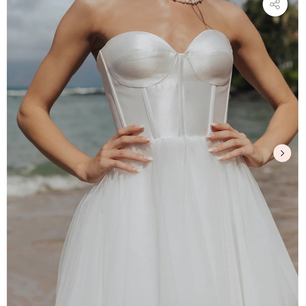 NWT Untamed Petals Malibu Dress Size 6